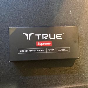 Supreme TRUE Modern Keychain Knife